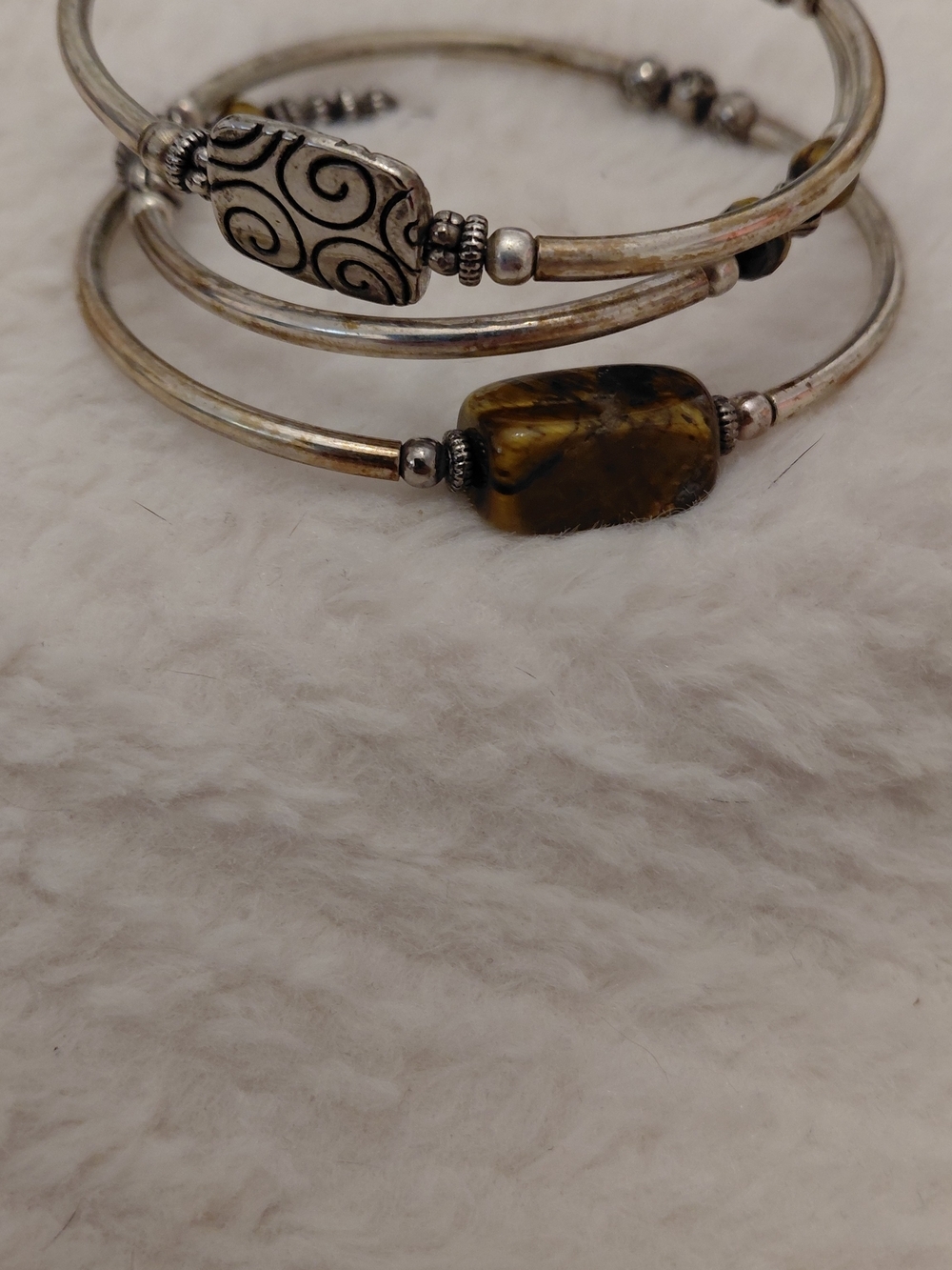 Silver-Tone Women's Coil Bracelet with Olive Bead Accent